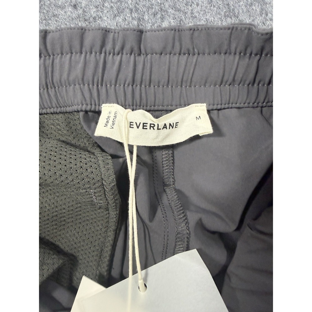 Everlane The Performance Chino Short‎ Medium Grey - Picture 3 of 8